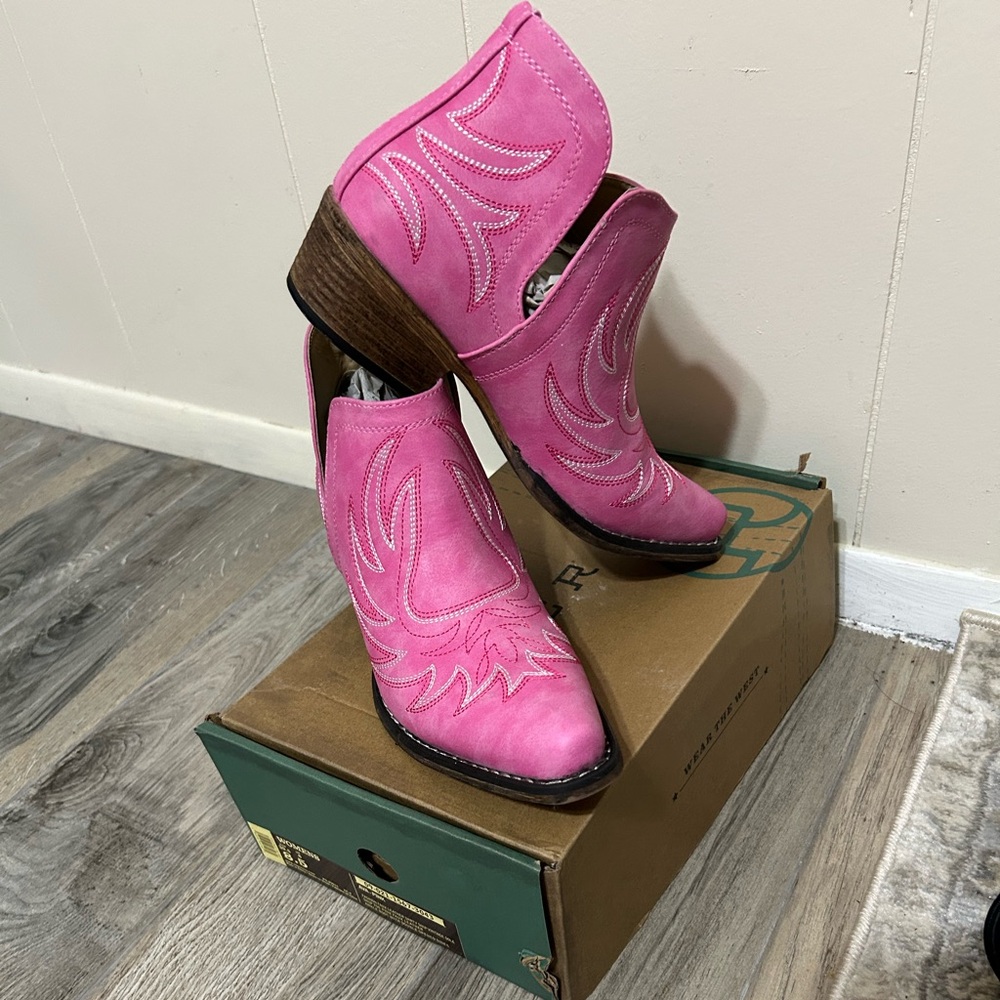 Roper Pink Western Ankle Booties worn 1x